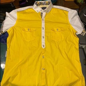 Men’s button up shirt- short sleeves